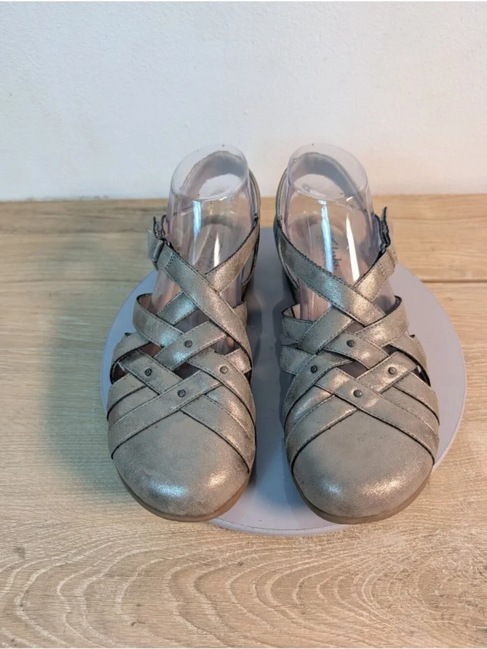 Clarks Elizabelle Sea Fisherman Leather Sandals Gray Riptape size 8 Comfort